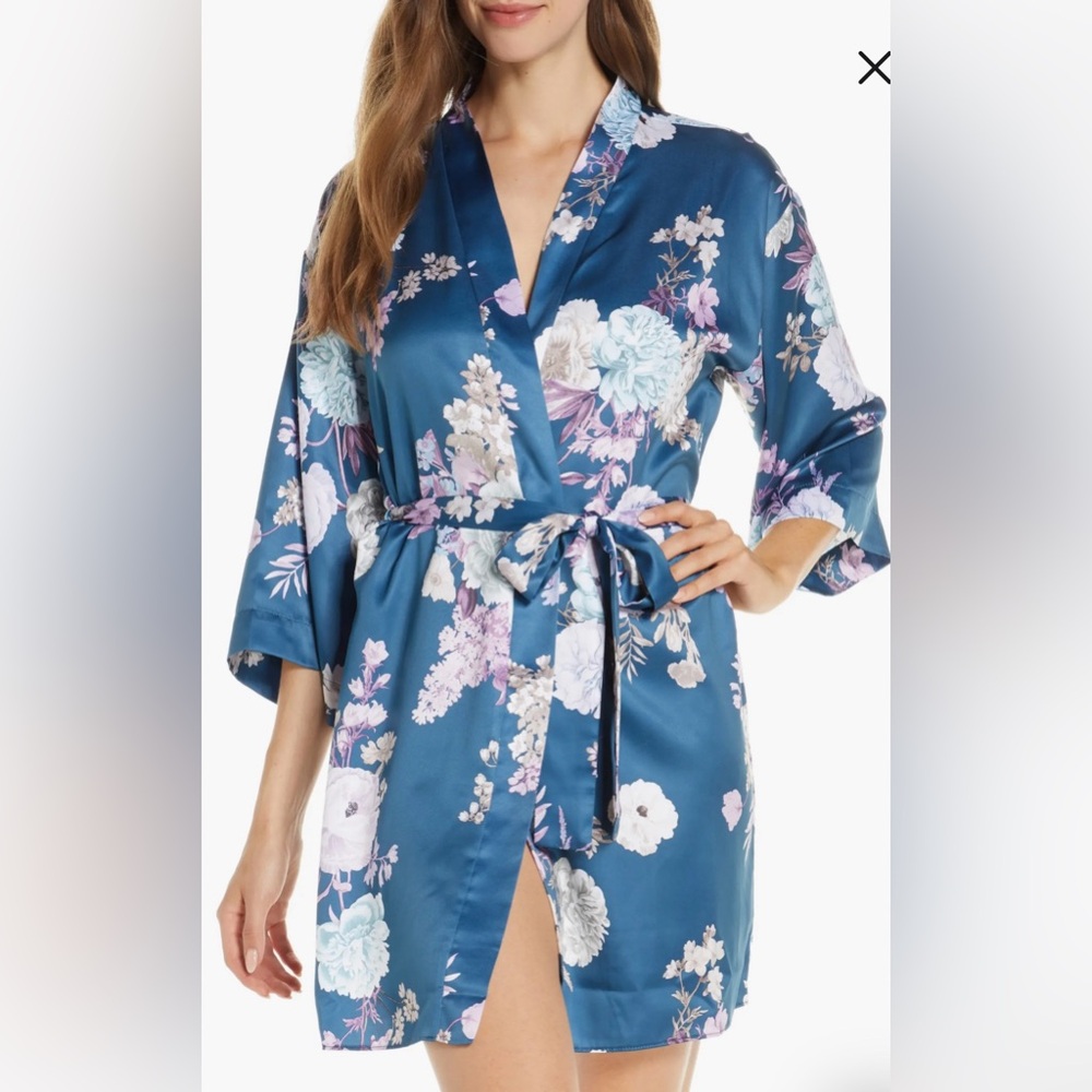 Flora Nikrooz Arisa Floral Print Robe - Size XS/S
